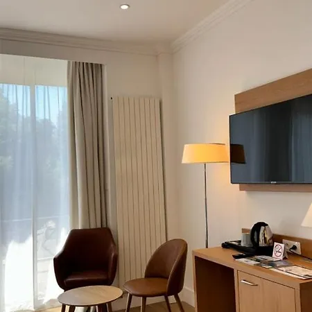 Carlton Nice, Partially Renovated