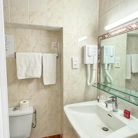 Carlton Nice, Partially Renovated 호텔 3*