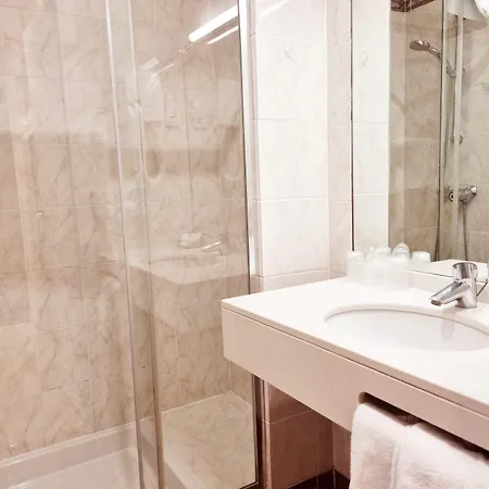 Carlton Nice, Partially Renovated 3* ニース