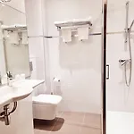 Hotel Carlton 3*