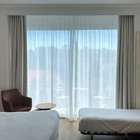 Carlton Nice, Partially Renovated 3*